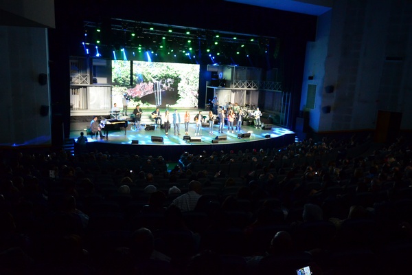 Cenacle de La Lumiere Come Alive